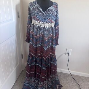 VENUS Geometric Long Sleeve Maxi Dress